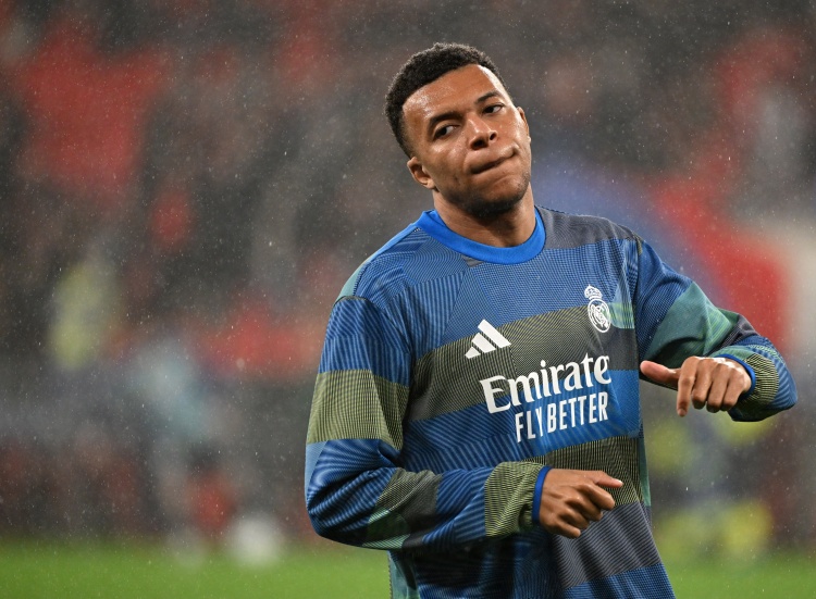 英雄联盟-早报：皇马两连败距榜首4分！