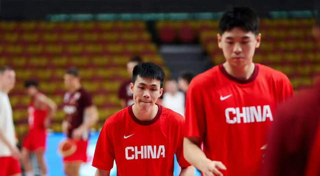 九游体育网页版-中国男篮4分险胜！焦泊乔爆发，王俊杰18分14篮板，徐昕10分